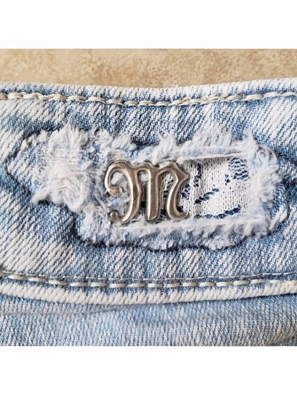 Gorgeous Miss Me Signature Daisy Embroidered Shorts With 2-1/2” Inseam - Picture 4 of 6